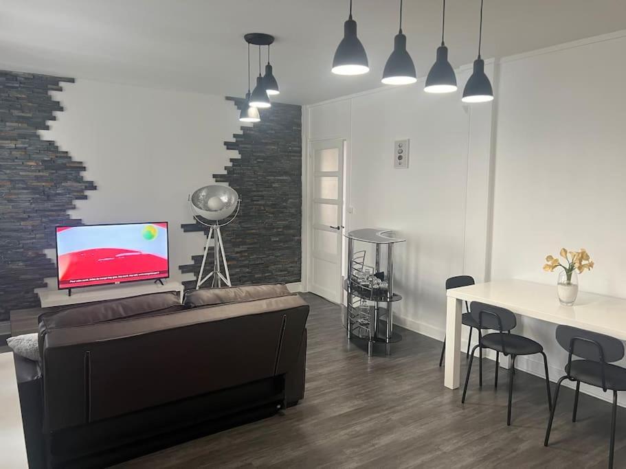 Appartement Proche Des Facs Lebon Clermont-Ferrand Bagian luar foto